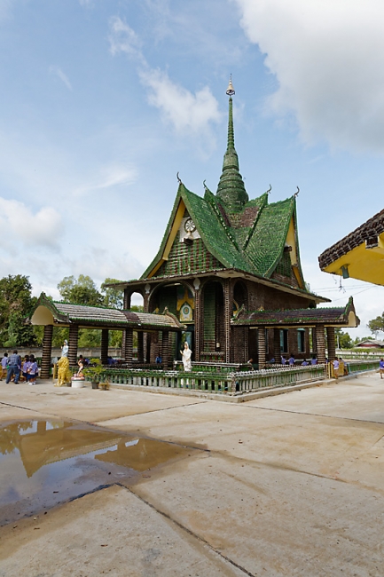 Wat Pa Maha Chedi Kaew-018